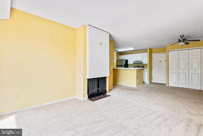 Building Photo - 60 S Van Dorn St