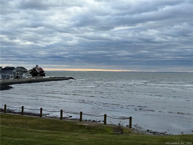 Building Photo - 181 Melba St