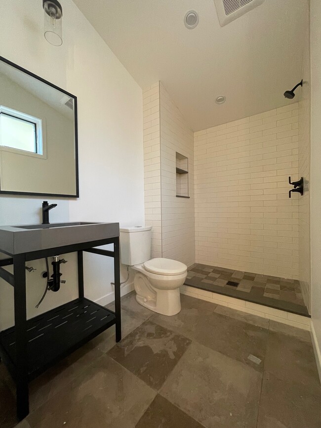 Simple bathroom with shower - 5285 College View Ave