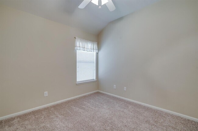 Building Photo - 3419 La Fleur Ln