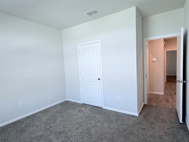 Building Photo - 309 Crowfoot Dr