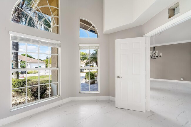 Building Photo - 2962 SW Coastal Terrace