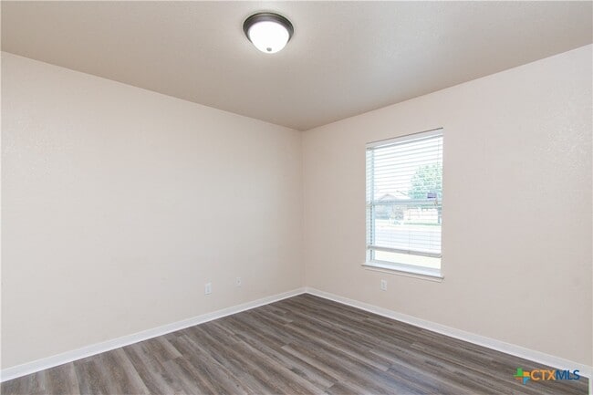 Building Photo - 6501 Alvin Dr