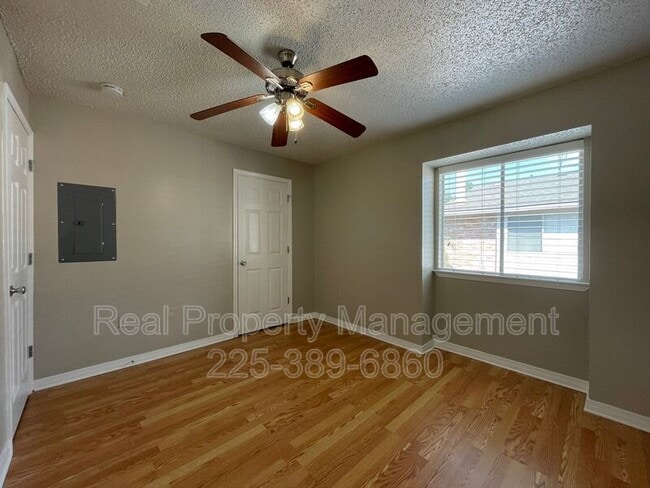 Building Photo - 920 W Tony St