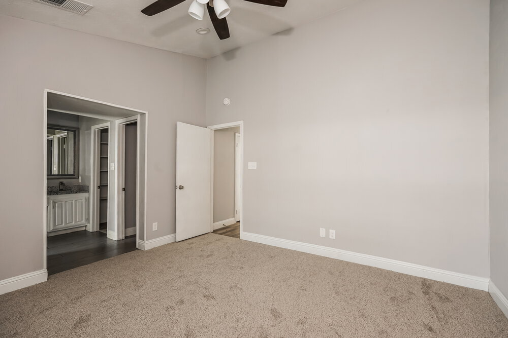 Building Photo - 2303 Villanova St
