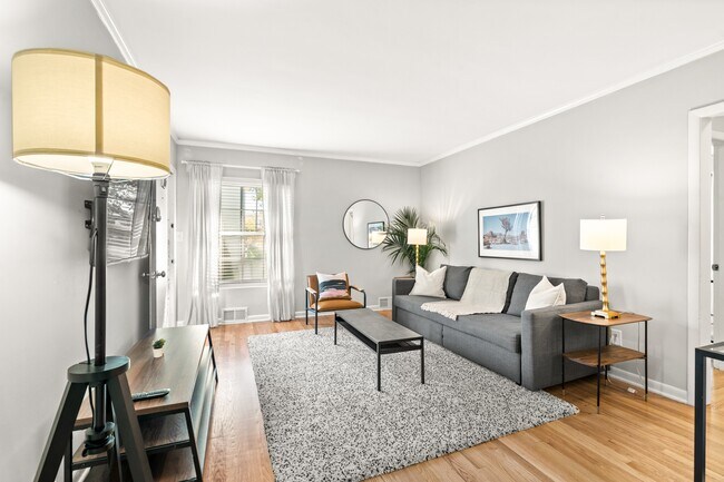 Modern Lay Outs - 881 North Highland Apartments