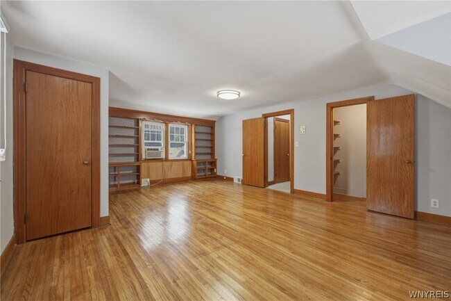 Building Photo - 3667 Fuller Ave