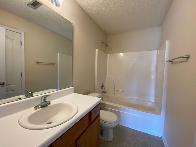 Building Photo - PRE-LEASING FOR AUGUST 2025!  1/2 OFF SECU...