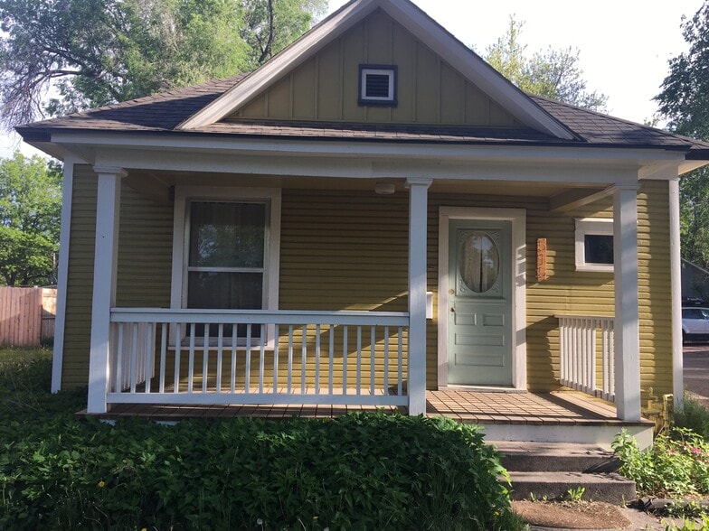 Building Photo - 515 West Mulberry Street