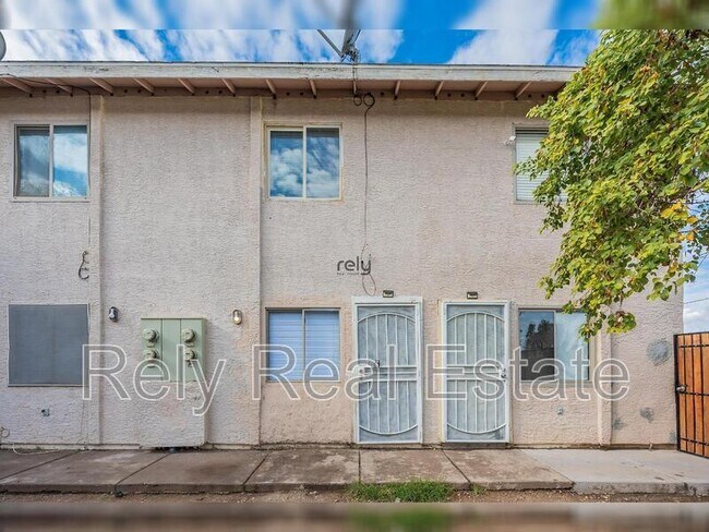 Building Photo - 12740 W Amy Dr