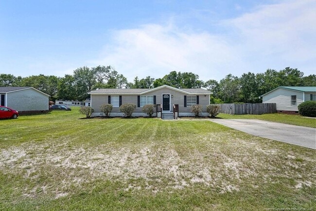 Primary Photo - 226 Twin Creek Dr