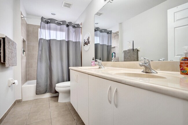 Building Photo - 8876 Sandy Crest Ln