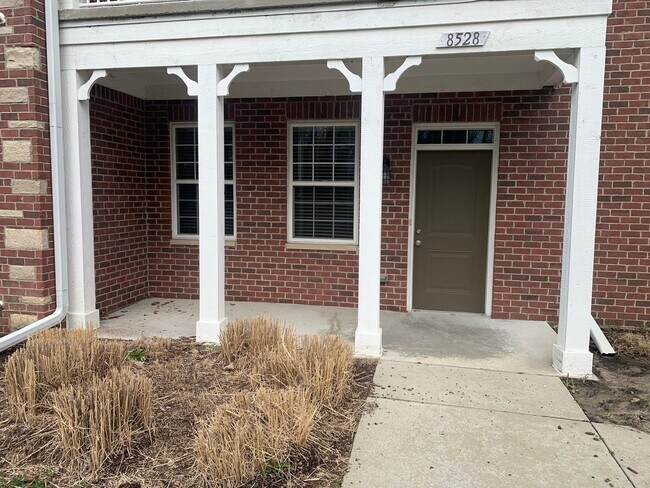 Building Photo - Shelby Township, 1st Floor Access!  2 Bedrooms, 2-Baths, att. Garage