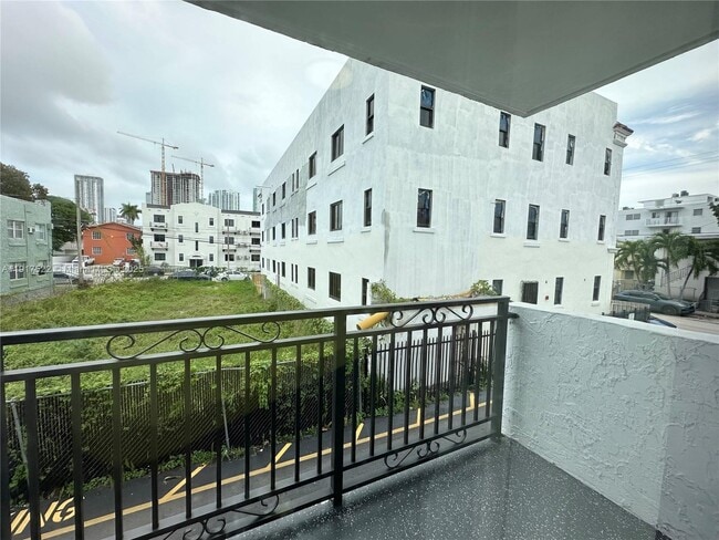 Building Photo - 529 SW 4th St