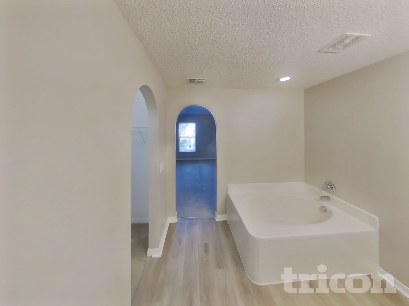 Building Photo - 10323 Frog Pond Dr