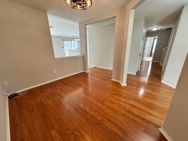 Building Photo - 5337 Thunderidge Drive