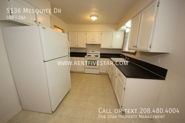 Building Photo - 5136 Mesquite Dr