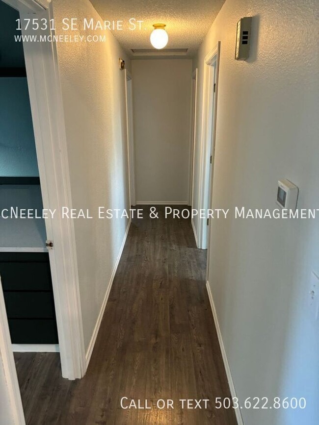 Building Photo - 17531 SE Marie St