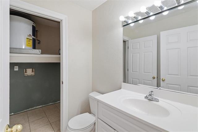 Building Photo - 1729 Newport Pl