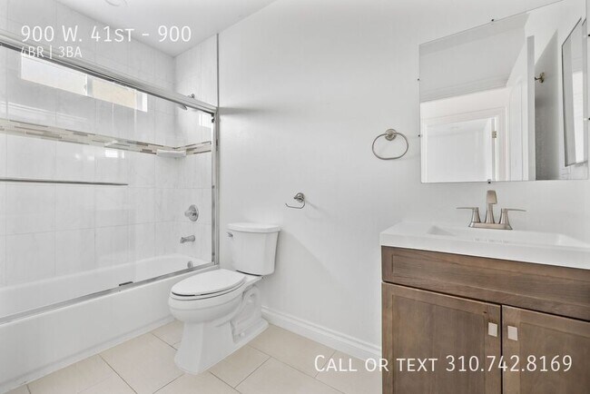 Building Photo - 900 W. 41st-900