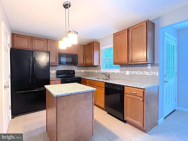 Building Photo - 354 N Barrington Ct