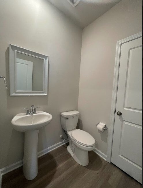 Building Photo - Spacious 4 Bed, 3.5 Bath Home with Nearly ...