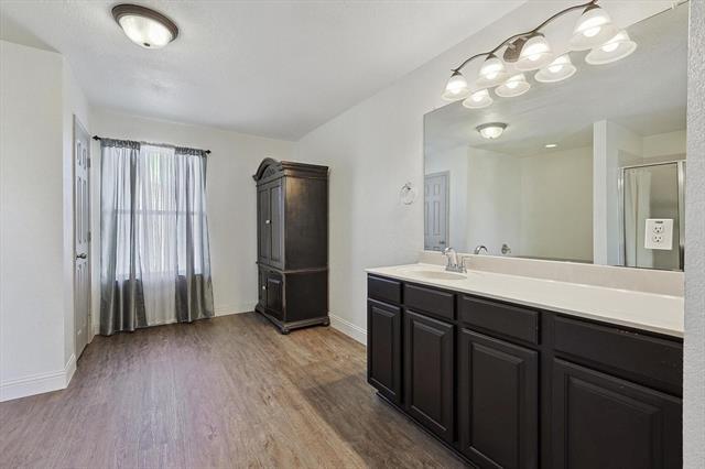 Building Photo - 10740 Irish Glen Trail