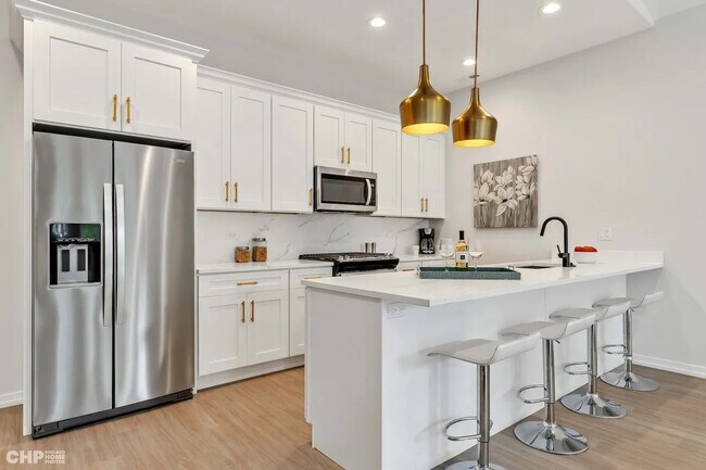 Building Photo - 5434 S Michigan Ave