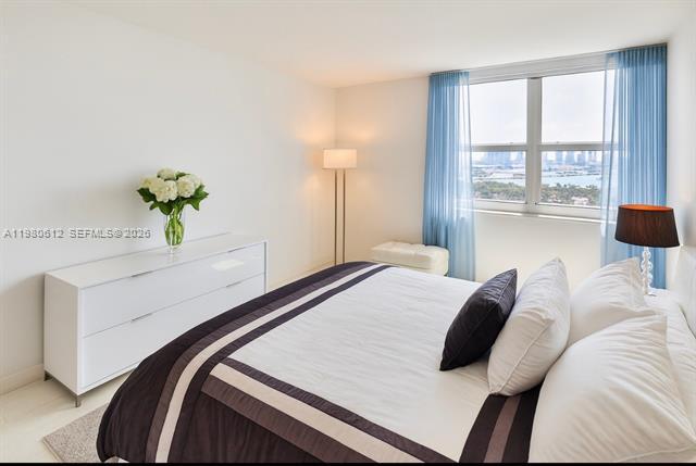 Building Photo - 650 West Ave