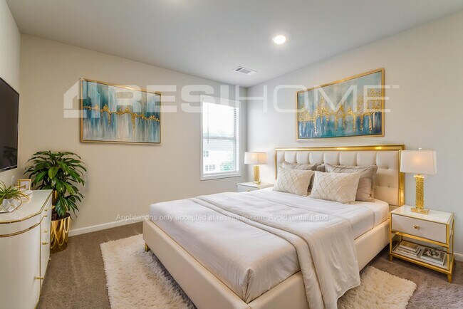 Building Photo - 12 Tilbury Pointe