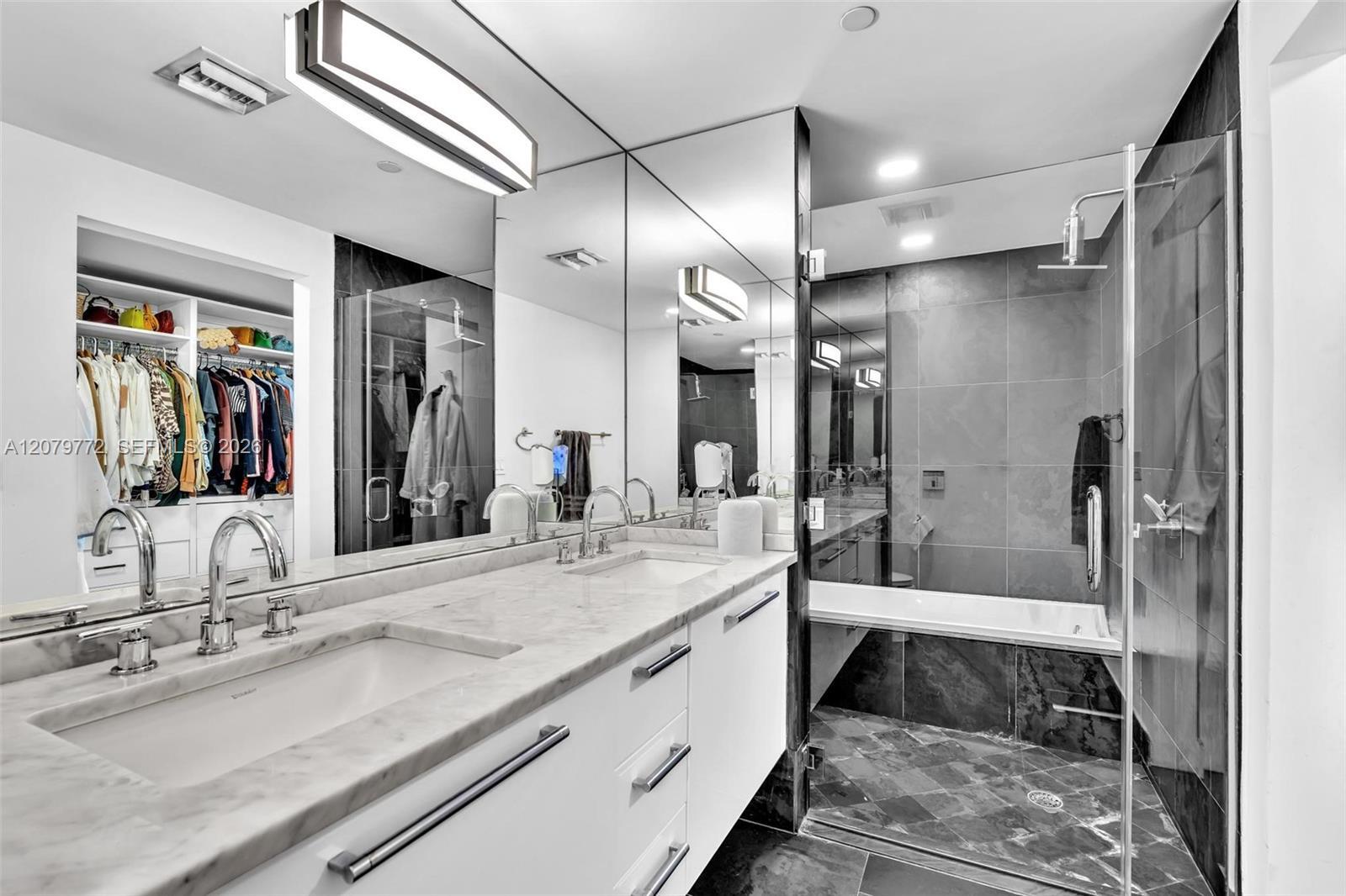 Building Photo - 900 Biscayne Blvd