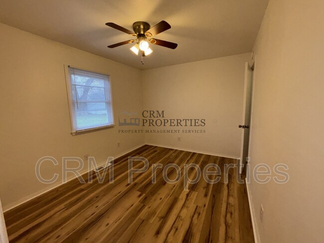 Building Photo - 811 Miami Blvd