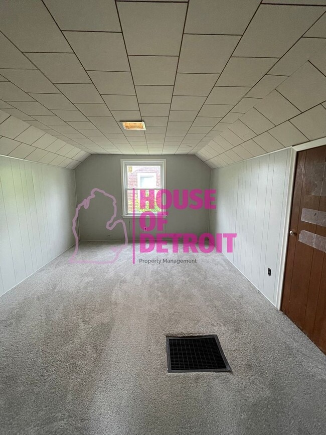 Building Photo - ~3 BEDROOM | 1 BATH | FREE PRE SCREEN