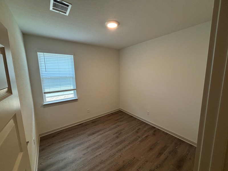 Building Photo - 305 Fremont Dr