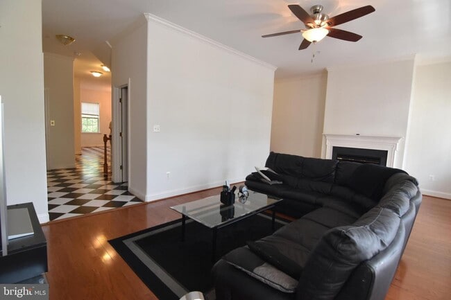Building Photo - 22538 Landing Way