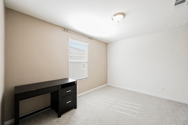 Building Photo - Look No Further! Lovely 3 Bedroom And 2.5 ...