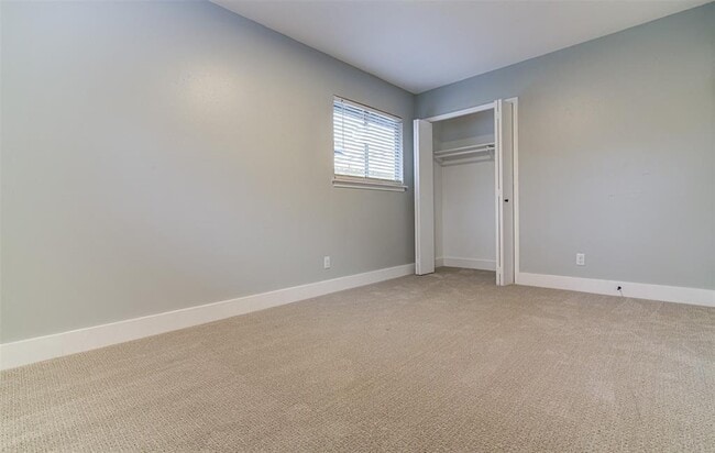 Building Photo - 4707 Menchaca Rd