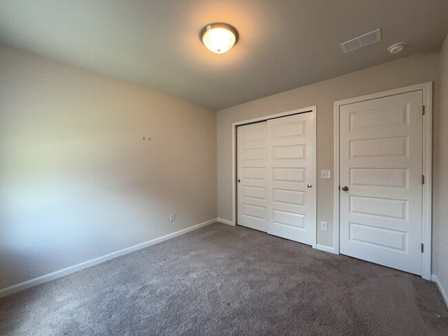 Building Photo - 445 Navona Dr