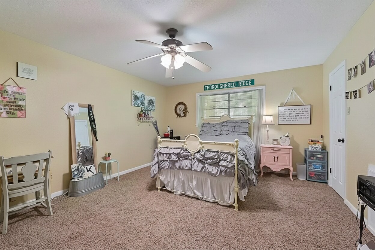 Downstairs Room #1, 2 walk in closets. - 604 Avondale Ave