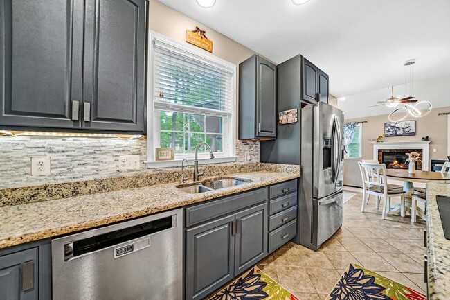 Building Photo - 4 Bedroom 4 Bath culdesac home in the Hart...