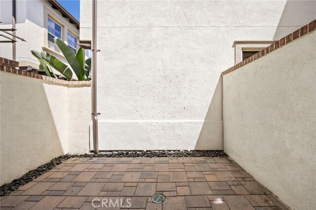 Building Photo - 691 E Valencia St