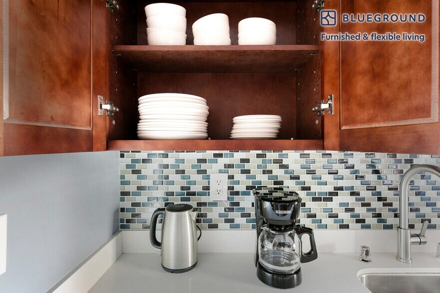 Building Photo - 235 Arlington Rd