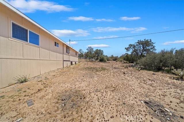 Building Photo - 63285 Pinyon Dr
