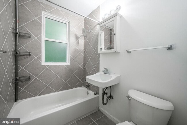 Building Photo - 3391 Bristol Ct