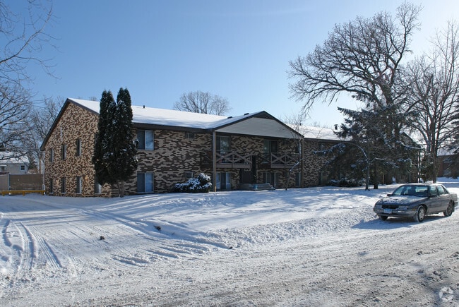 Building Photo - Euclid Apartments