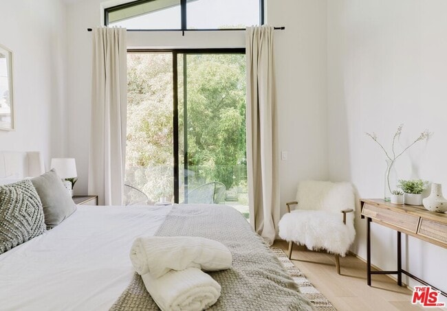 Building Photo - 9064 Harland Ave