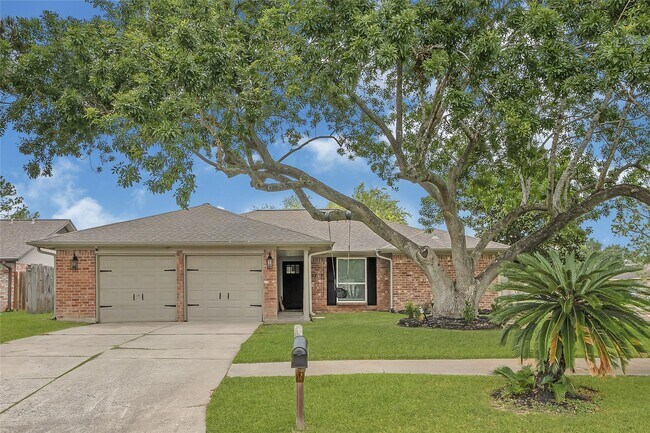 Building Photo - 10115 Kirkbluff Dr