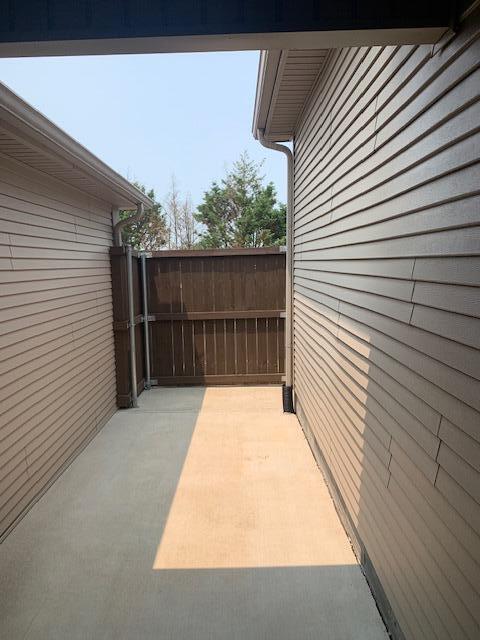Building Photo - 1308 Russell Springs Dr