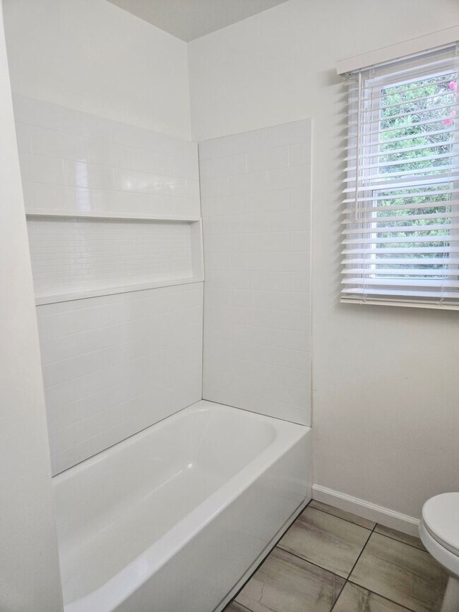 Building Photo - Beautiful Home in Suitland MD