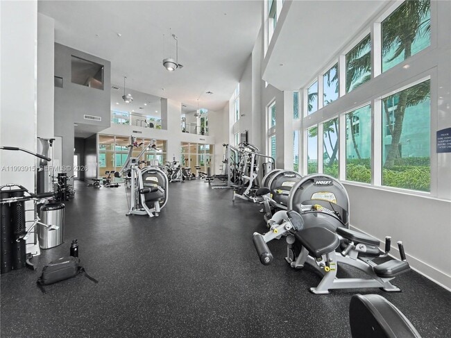 Building Photo - 1900 N Bayshore Dr